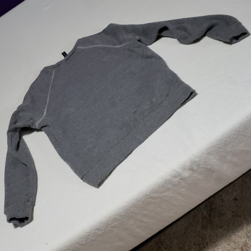 Sweatshirt - Picture 2 of 3